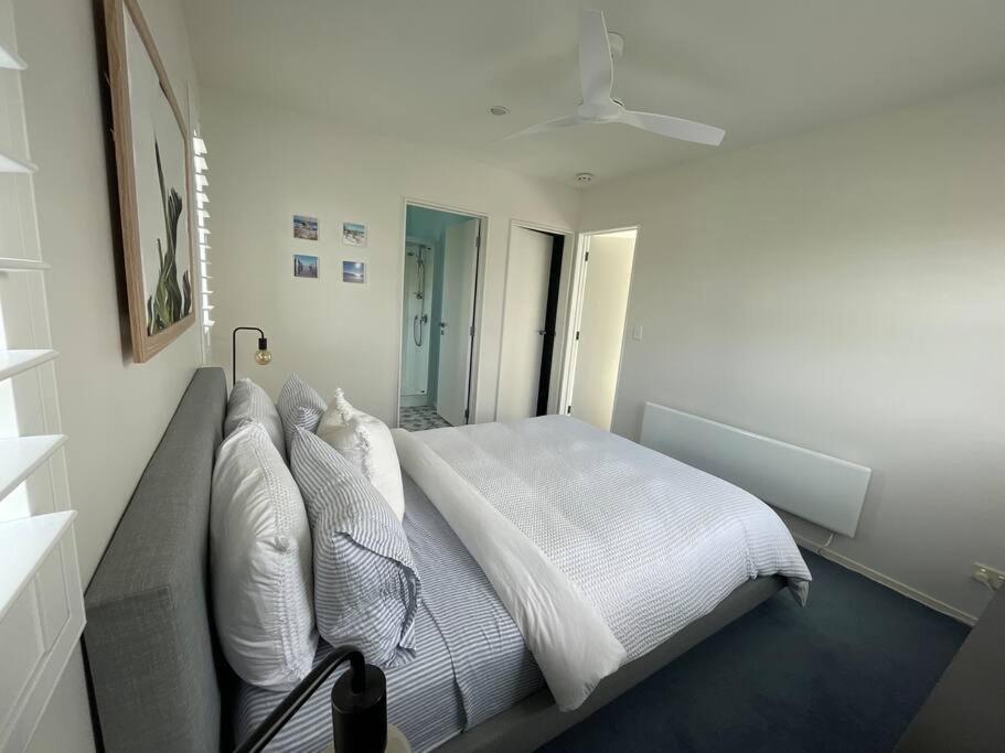 The Blue Beach House Mangawhai Exterior foto