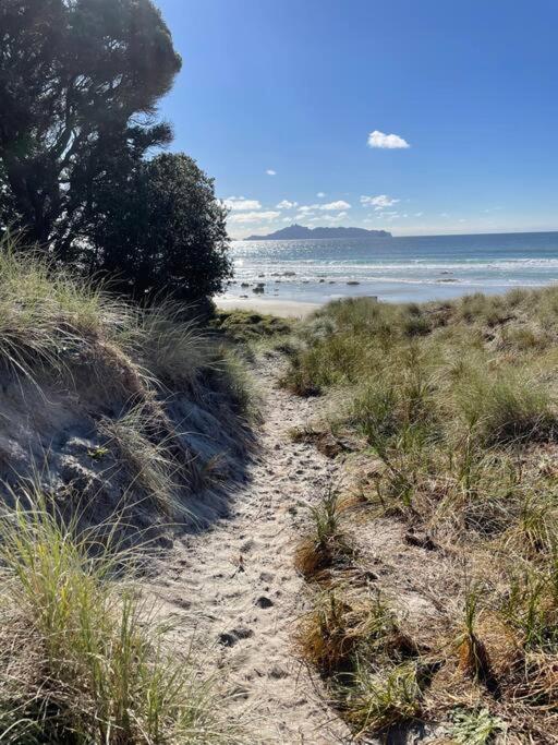 The Blue Beach House Mangawhai Exterior foto